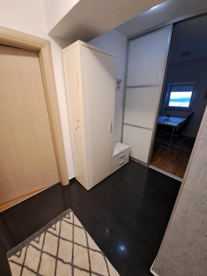 Apartment Mira シベニク エクステリア 写真