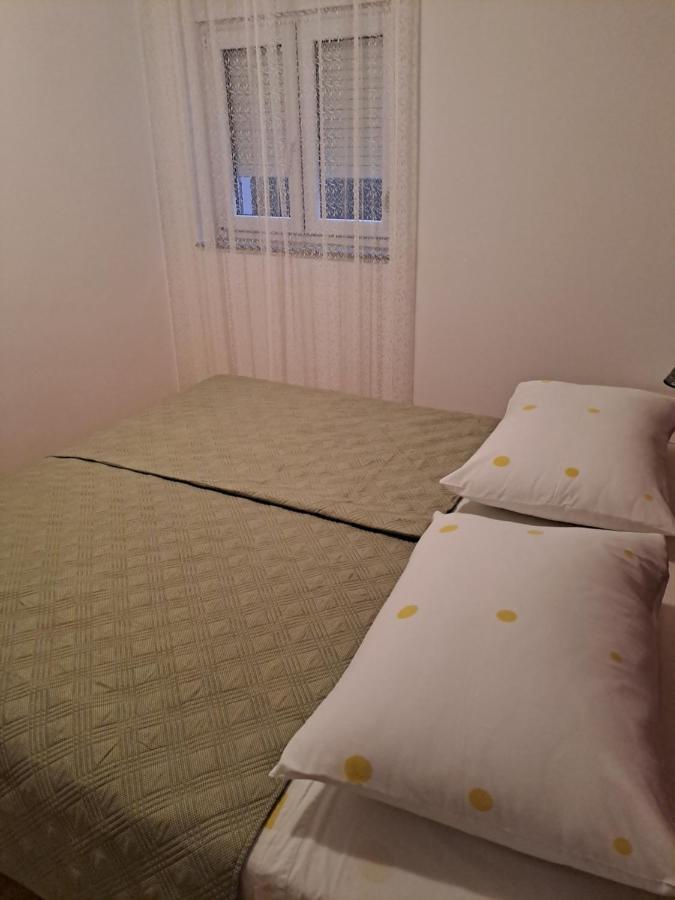 Apartment Mira シベニク エクステリア 写真