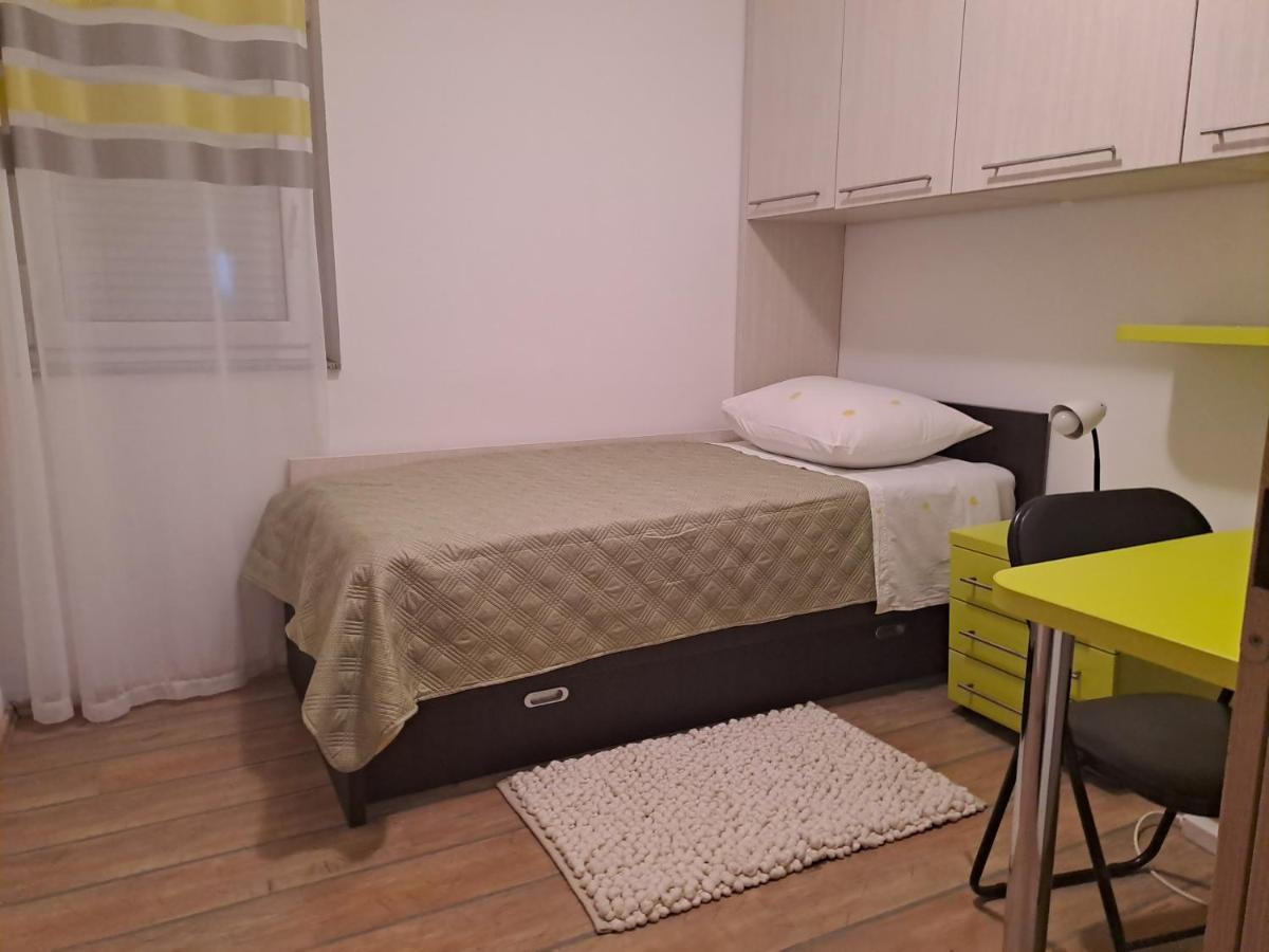 Apartment Mira シベニク エクステリア 写真