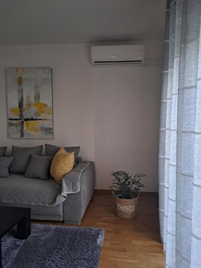 Apartment Mira シベニク エクステリア 写真