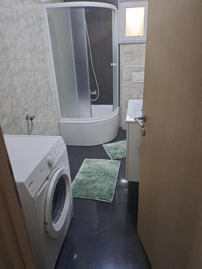 Apartment Mira シベニク エクステリア 写真